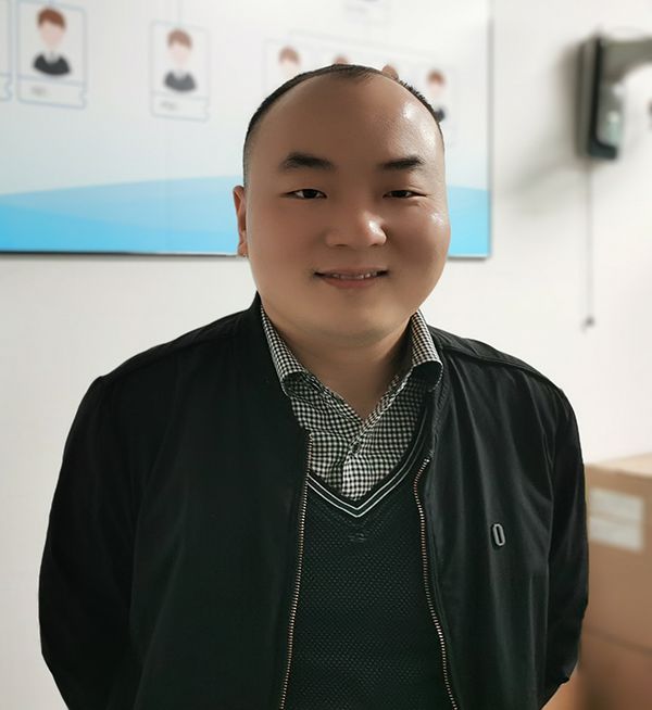 Jianzhi Zhang - Менеджер по качеству